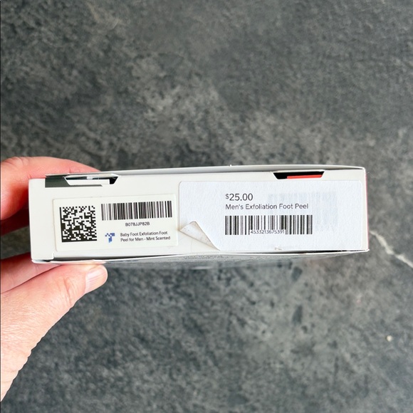 Exfoliation Foot Peel for Men - Black and Red - Picture 3 of 4